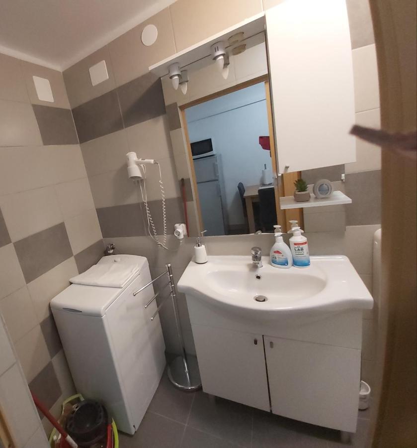 Apartmani I Sobe Mara Palit Εξωτερικό φωτογραφία
