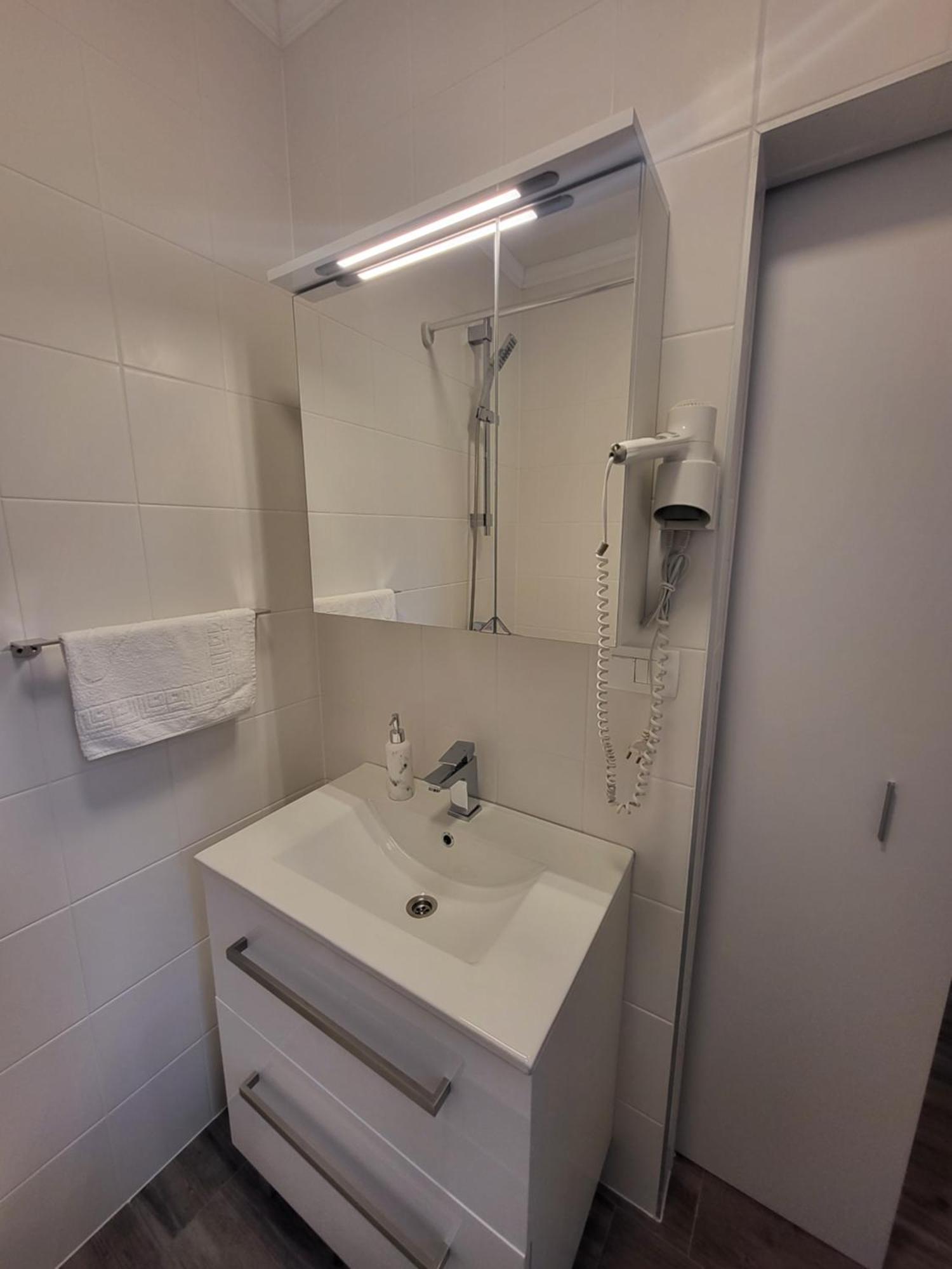 Apartmani I Sobe Mara Palit Εξωτερικό φωτογραφία