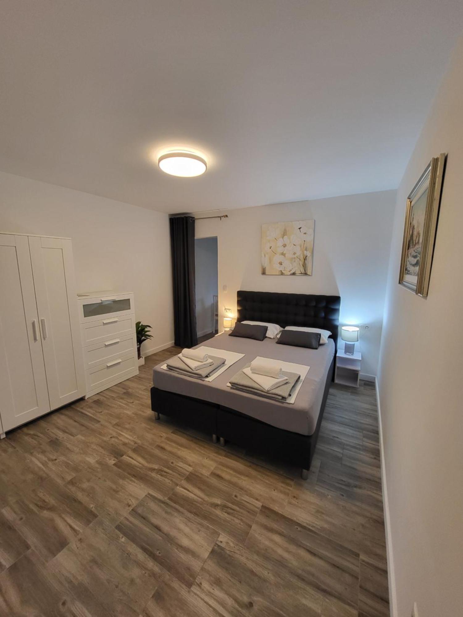Apartmani I Sobe Mara Palit Εξωτερικό φωτογραφία