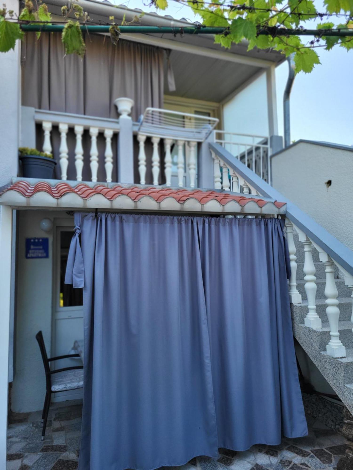 Apartmani I Sobe Mara Palit Εξωτερικό φωτογραφία