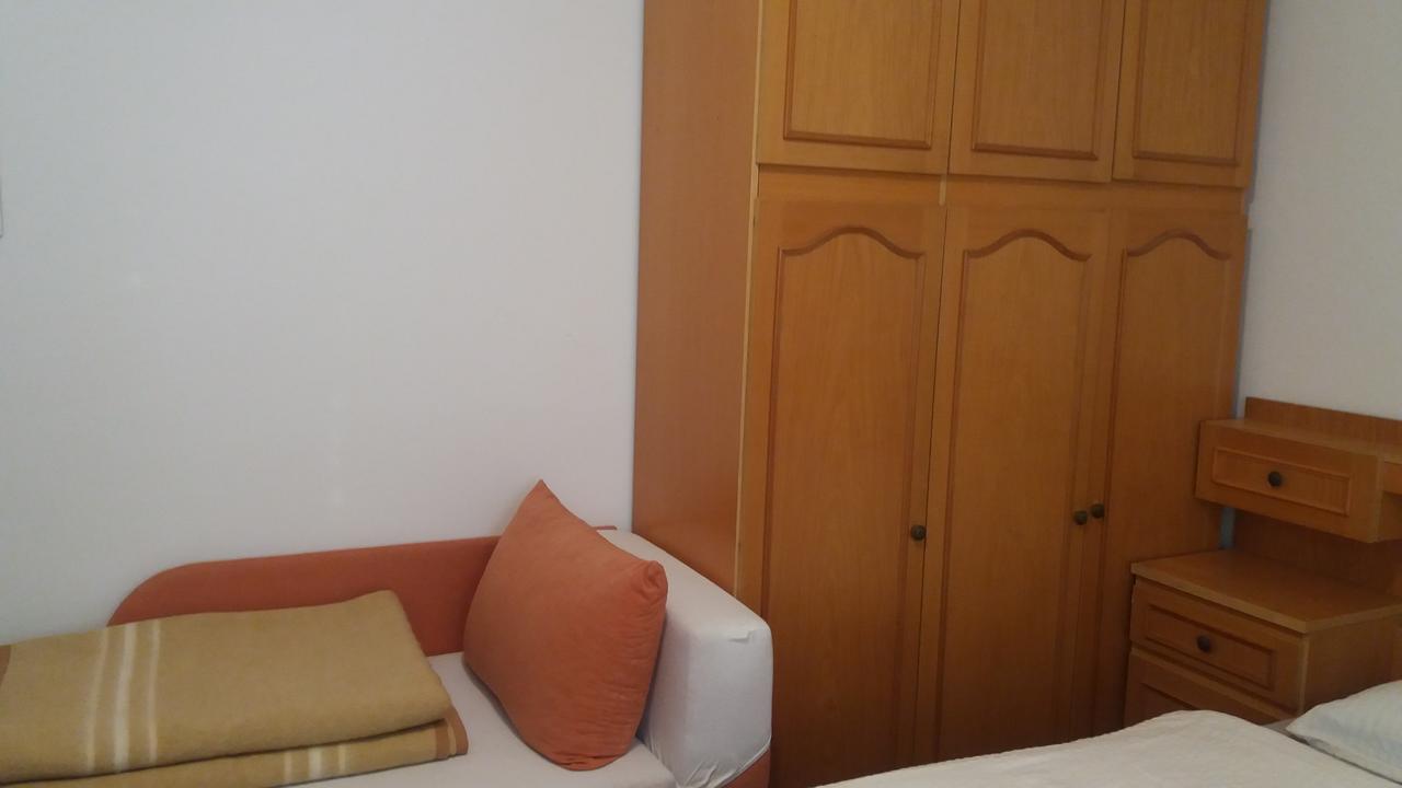 Apartmani I Sobe Mara Palit Εξωτερικό φωτογραφία