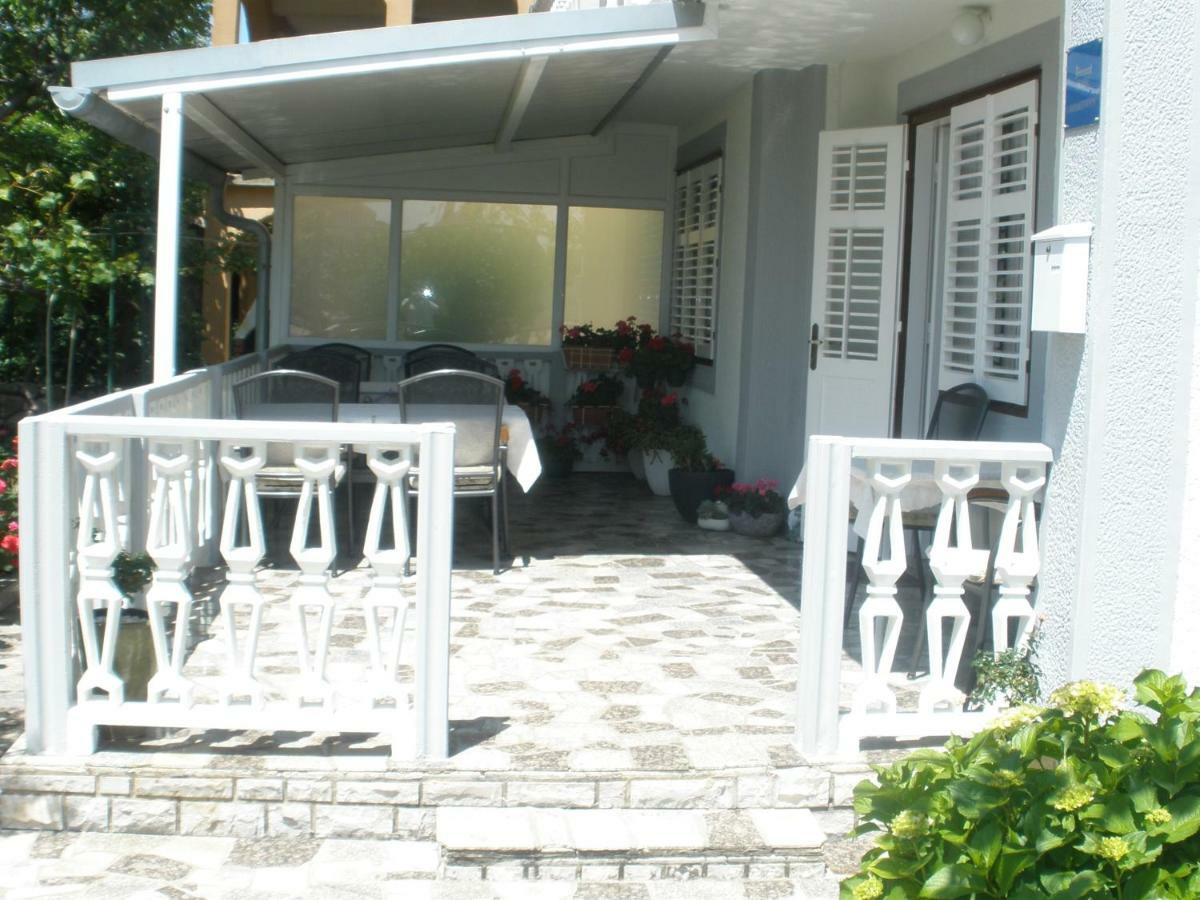 Apartmani I Sobe Mara Palit Εξωτερικό φωτογραφία