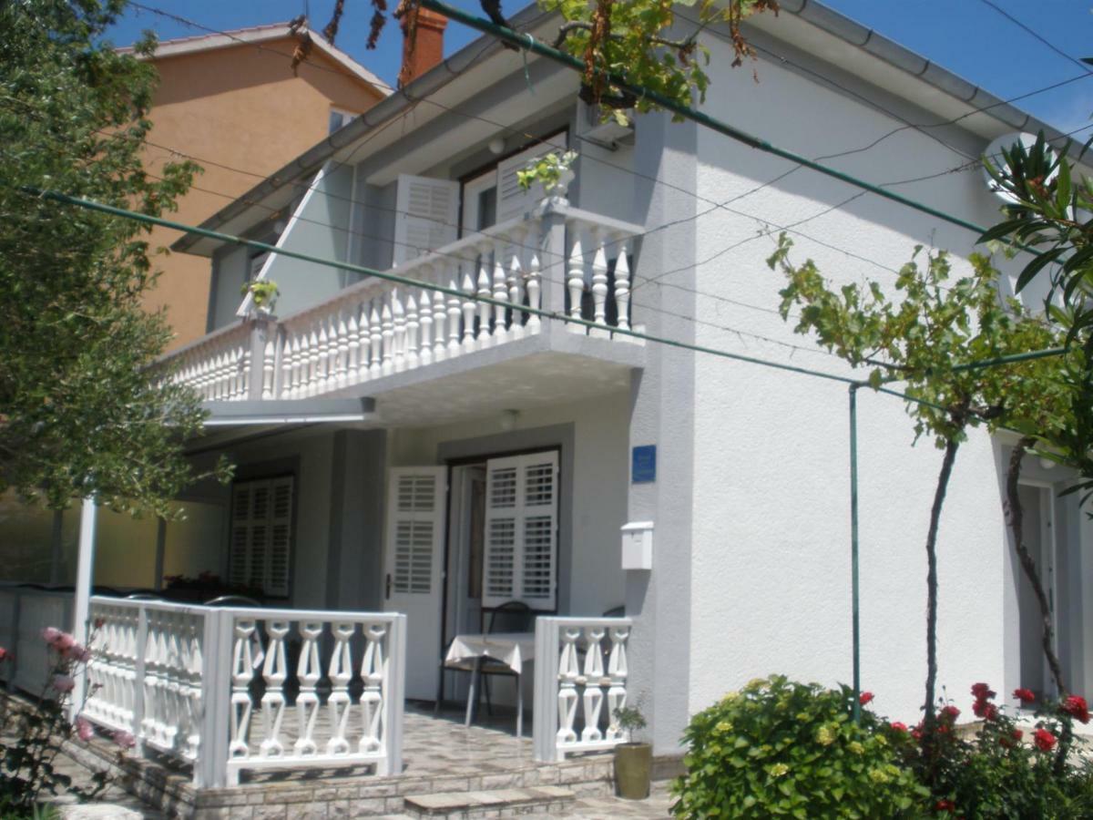 Apartmani I Sobe Mara Palit Εξωτερικό φωτογραφία